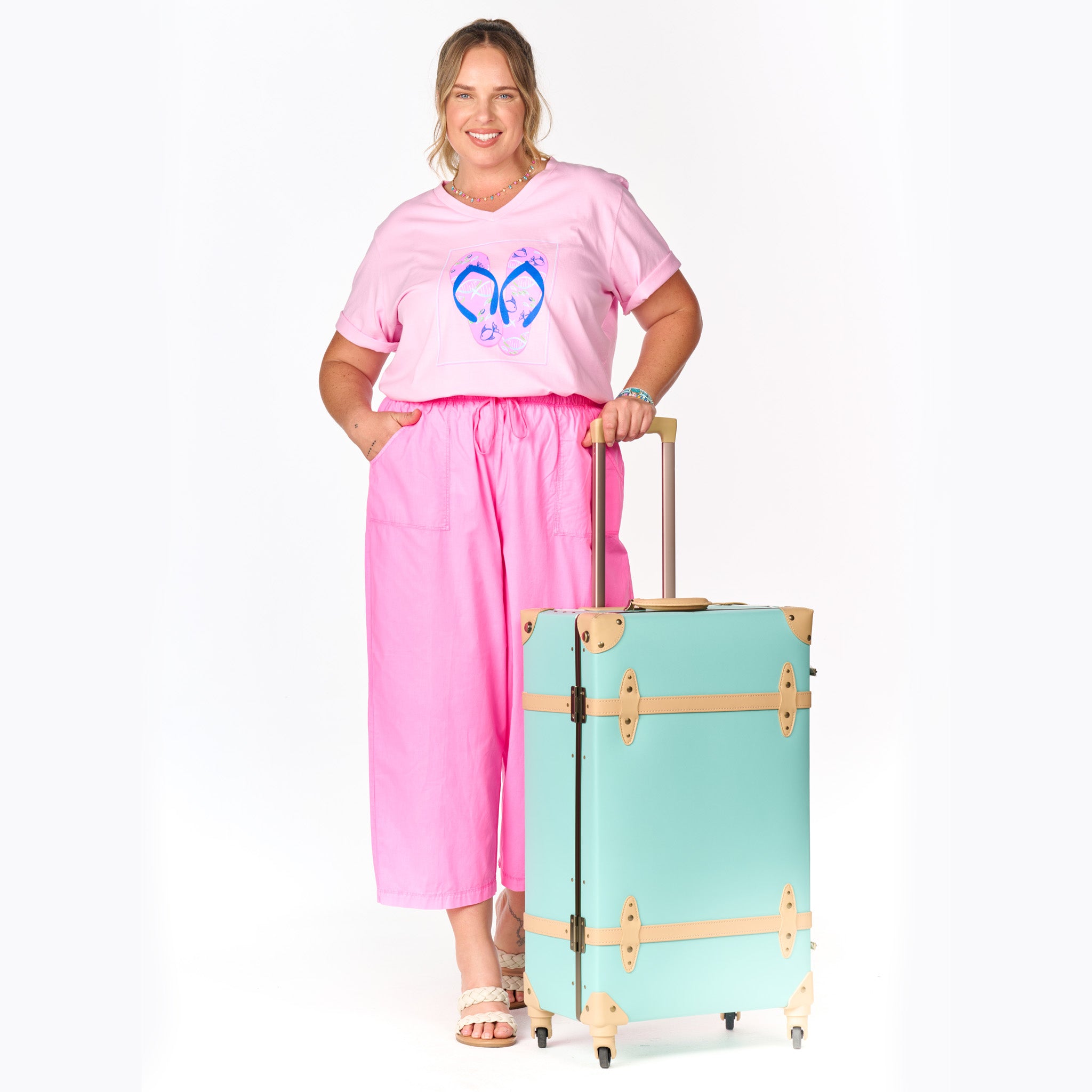 Fishy Flop V-Neck T | Plus Size