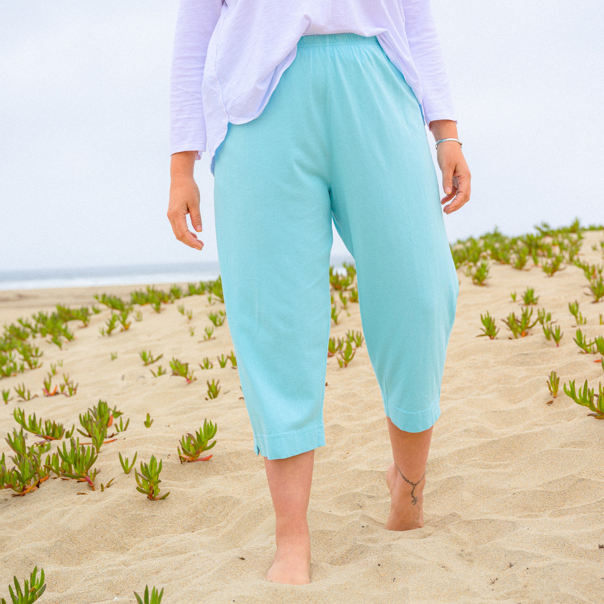 plus size jersey capris